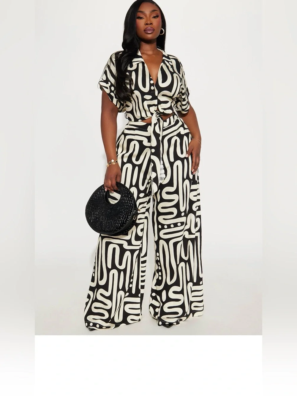 Black & White Graphic Print pant suit - Women - Picture 3 of 7